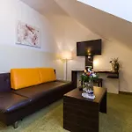 Arooma Hotel 3*