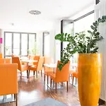 Arooma Hotel