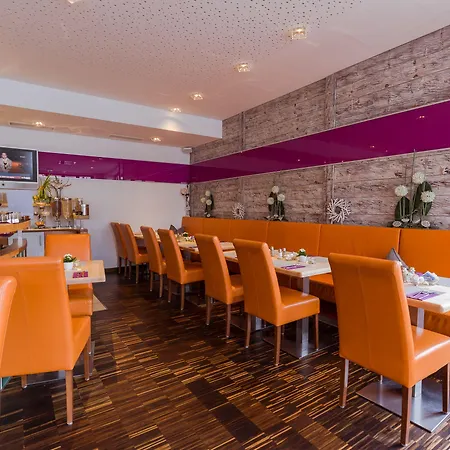 Hotel Arooma 3*