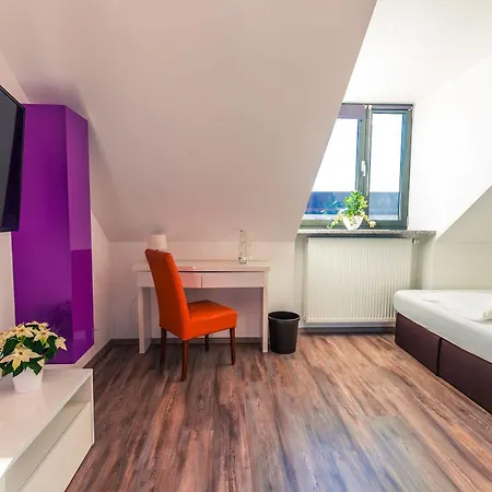 Arooma 3* Erding